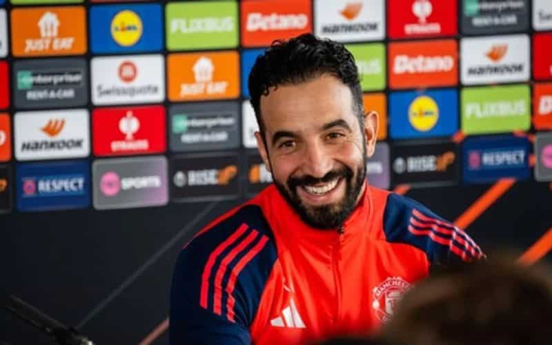 HLV Amorim "nghĩa hiệp" lo cho nhân viên MU dự chung kết Europa League