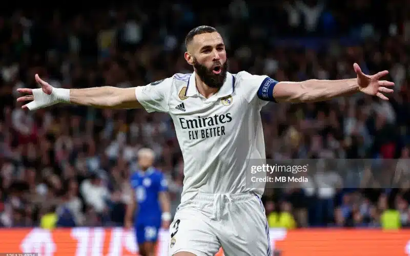 Benzema giỏi ghi bàn lẫn kiến tạo.