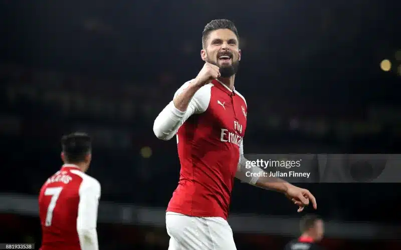 Giroud ghi dấu ấn tại AC Milan.