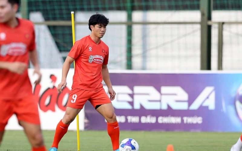 Công Phượng chia tay đội tuyển vì chấn thương
