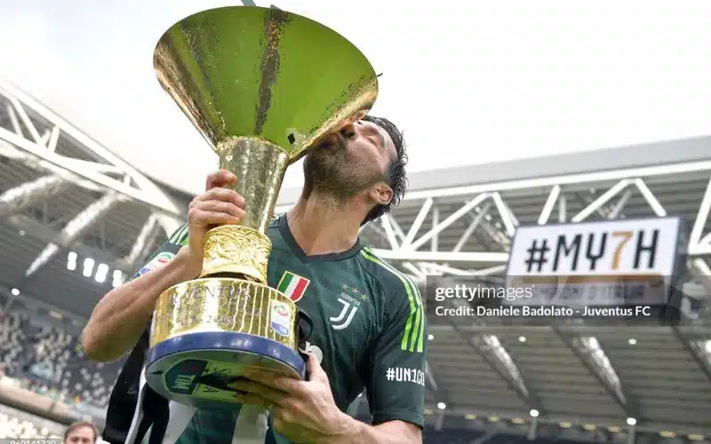 Buffon có bộ sưu tập danh hiệu đồ sộ.