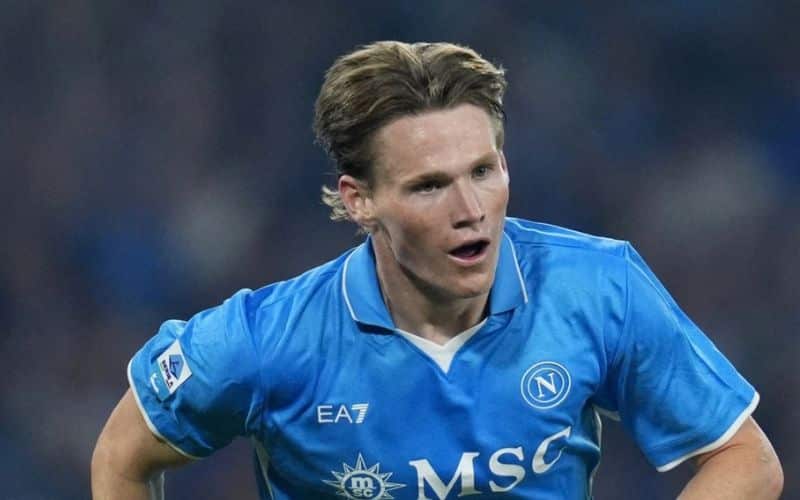 McTominay lỡ trận giao hữu đầu tiên của Napoli