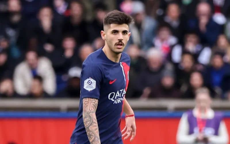 Sao Brazil khiến fan PSG phẫn nộ
